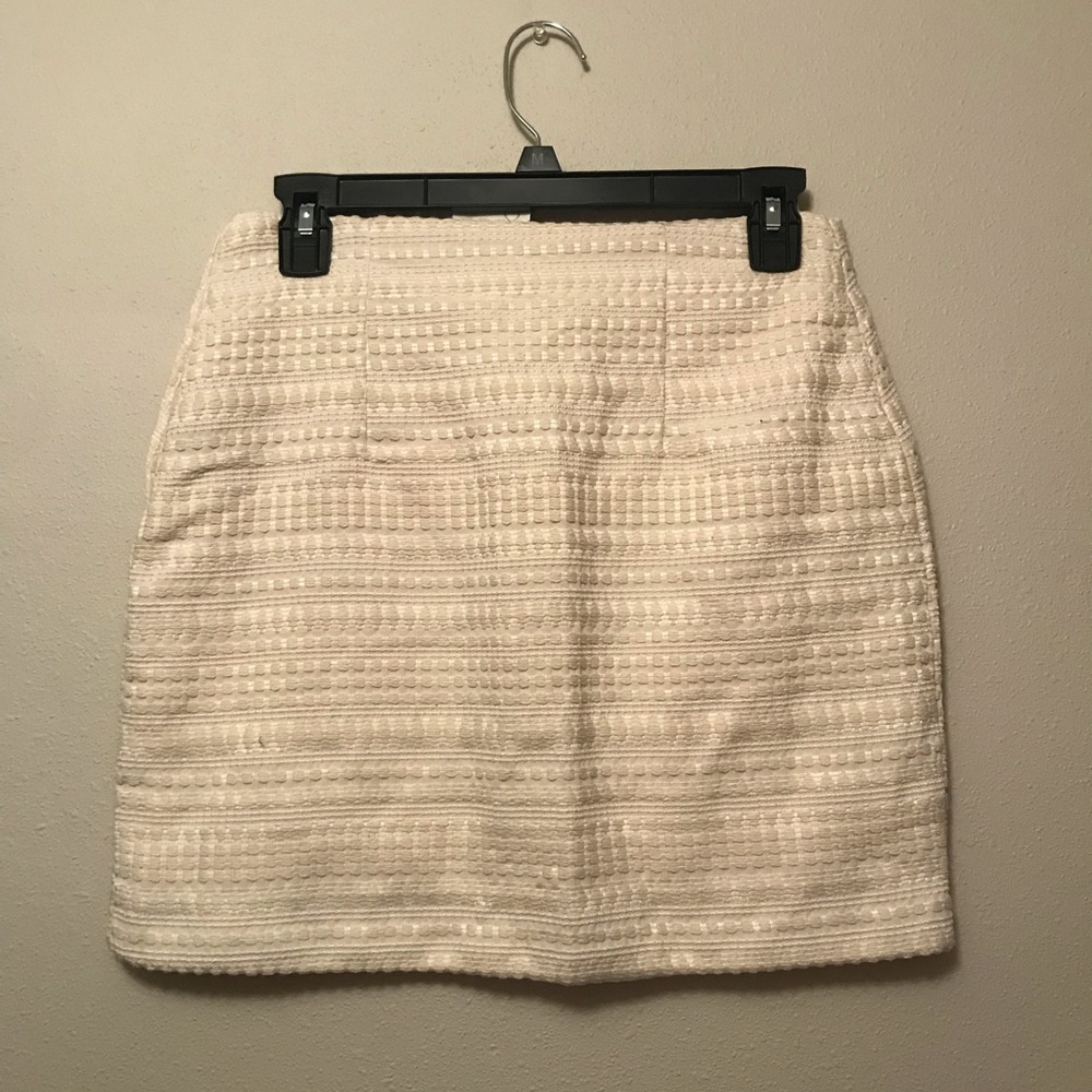 NWT  cream H&M skirt ⭐️